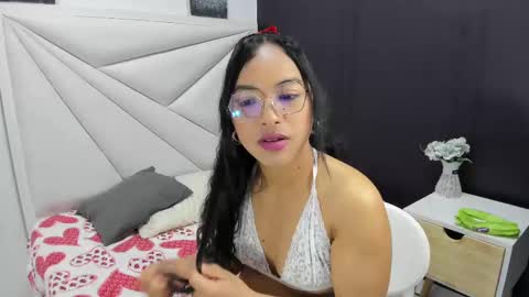Snapshot of paula_zambrano7 chatting on September 18, 2:48 pm Paula online show from September 18, 2:48 pm