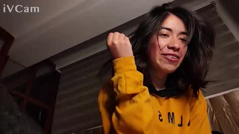 Pau online show from February 27, 3:17 am