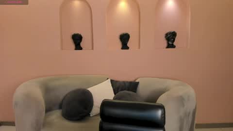 Pauline Sanz online show from May 9, 7:38 pm