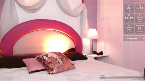 Snapshot of pauliss_ chatting on October 3, 3:17 pm Maria Paula online show from October 3, 3:17 pm