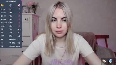 Allisses online show from October 19, 8:49 am