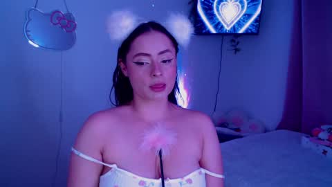 peacherry_ online show from December 12, 1:53 am