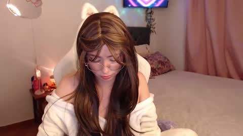 peacherry_ online show from February 3, 2:53 am