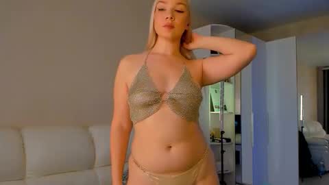 peachju1cy online show from September 19, 5:50 am