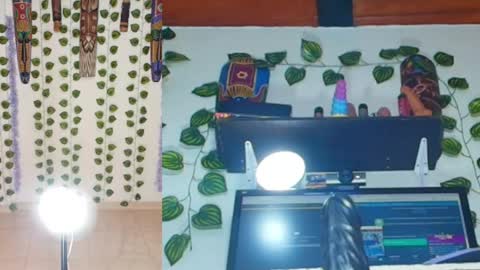 peachy__baby online show from April 13, 11:11 am