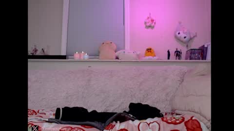 peachypeachgirl online show from January 3, 3:49 am