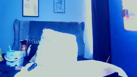 Pearl online show from October 4, 12:00 pm