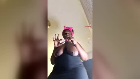 pebblessmith453 online show from July 6, 7:35 am