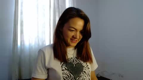 Snapshot of penelopemist chatting on February 8, 3:21 pm penelopemist online show from February 8, 3:21 pm