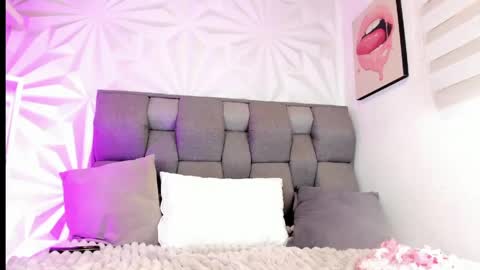  PERLA online show from April 14, 8:31 pm