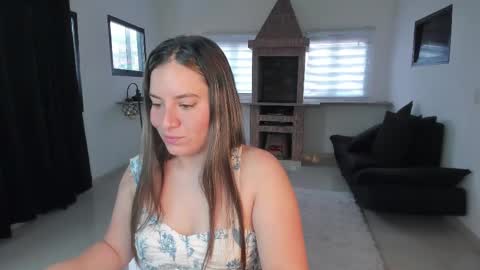 Snapshot of persefone_saira chatting on March 6, 12:19 pm Marie online show from March 6, 12:19 pm