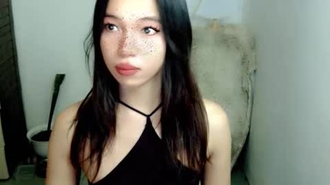 petite_mary69 online show from March 22, 4:07 am