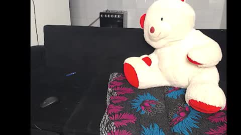 ebonyshawtypetit online show from June 18, 3:41 am