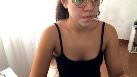 Mlian online show from April 13, 5:25 pm