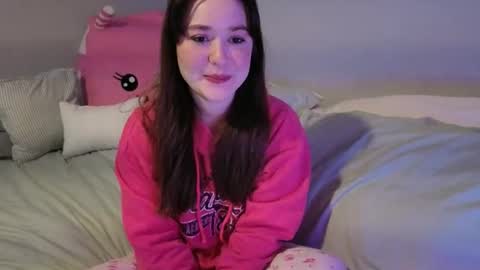 PilloGoddess online show from June 1, 9:22 am