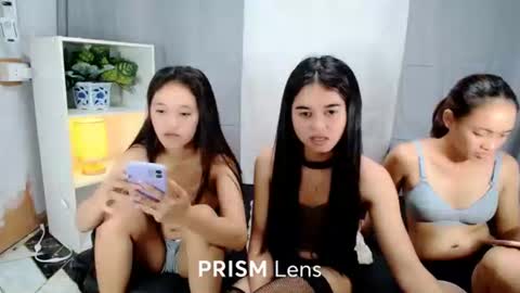 Snapshot of pinay_ak chatting on October 24, 10:55 am pinay_ak online show from October 24, 10:55 am