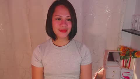Snapshot of pinay_shawnx chatting on December 20, 9:21 am pinay_shawnx online show from December 20, 9:21 am