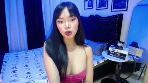 dee online show from February 18, 9:03 pm