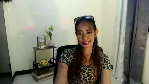 pinaymorena_renelda online show from October 23, 5:02 am