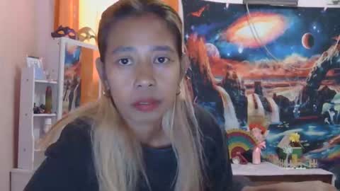 pinaymorena_renelda online show from April 9, 9:26 am