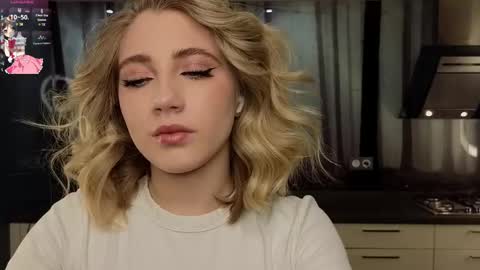 Adele online show from February 18, 12:06 pm