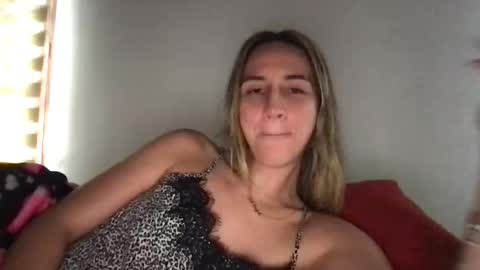 Pinkilola online show from April 8, 9:17 pm