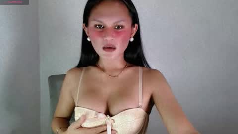 pinky_divine online show from November 16, 9:32 am