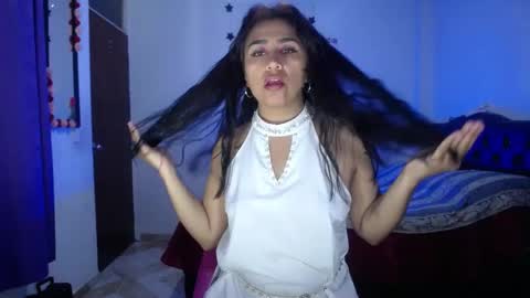 Snapshot of pinky_pinky_ chatting on February 26, 12:16 pm VIOLETA LOPEZ online show from February 26, 12:16 pm