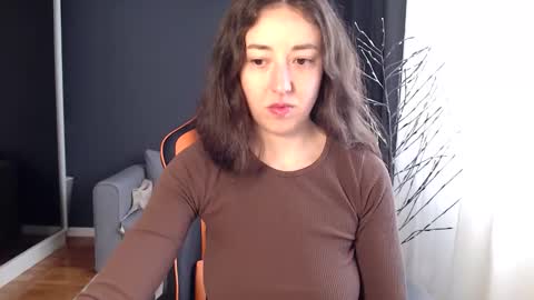 piscesgirl06 online show from February 24, 6:23 am