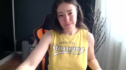 piscesgirl06 online show from March 9, 7:22 am