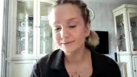 Caroline online show from April 11, 6:30 am