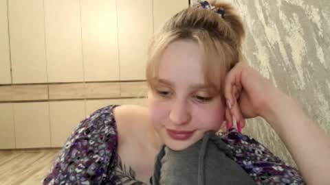 Caroline online show from March 28, 8:41 pm