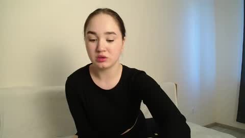 Lily online show from May 18, 2:12 pm