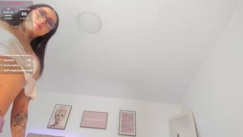 pixie_luna online show from July 13, 2:40 pm