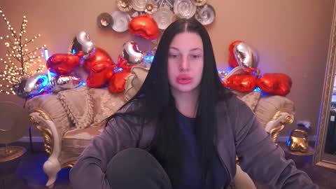 pixiehott online show from February 14, 6:10 pm