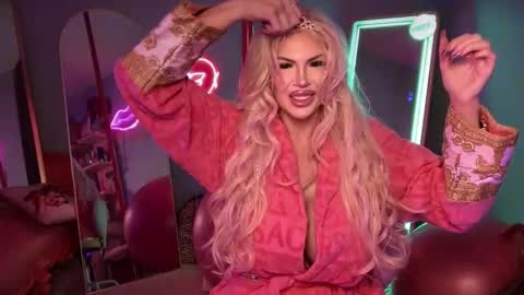 Snapshot of plasticfuckdoll chatting on October 23, 2:39 am Dumb bimbo fuck doll online show from October 23, 2:39 am