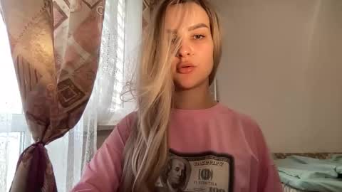 Mia online show from October 1, 6:51 am