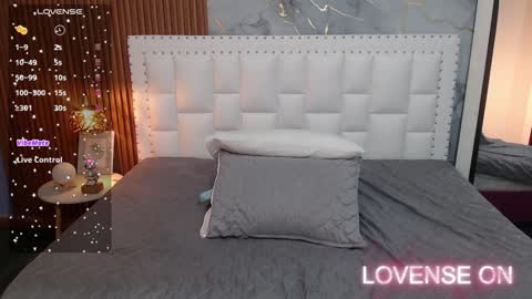Snapshot of playfuljust_18 chatting on December 26, 2:12 am SAMARA online show from December 26, 2:12 am