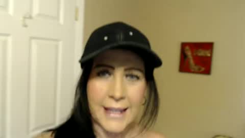 playfulkitten17 online show from June 16, 3:35 pm
