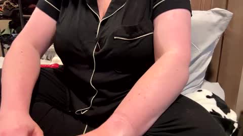 plumples online show from January 17, 2:30 am