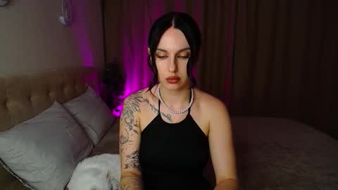 Snapshot of poison_inyour_mind chatting on October 22, 4:12 pm poison_inyour_mind online show from October 22, 4:12 pm