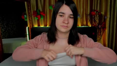 Polly online show from March 11, 7:45 am