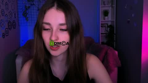 Polly online show from April 6, 7:15 pm