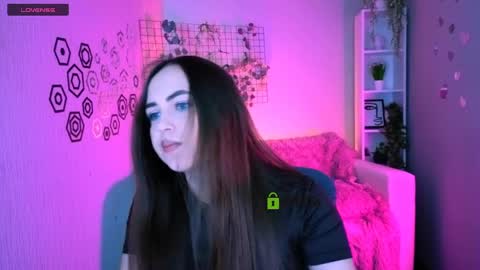 Polly online show from April 2, 7:11 pm