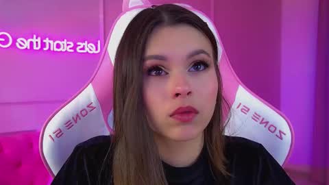 Polly online show from March 6, 7:09 pm