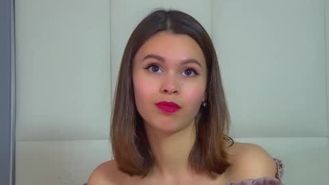 Polly online show from November 11, 3:35 am