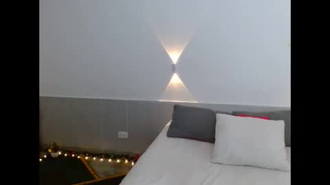 porcelainlux online show from December 22, 2:15 am