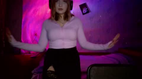 pr_in_cess_ online show from May 16, 8:41 pm