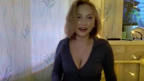 pr_in_cess_ online show from December 3, 9:06 pm