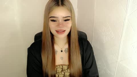 MAXXINE online show from March 5, 10:01 pm